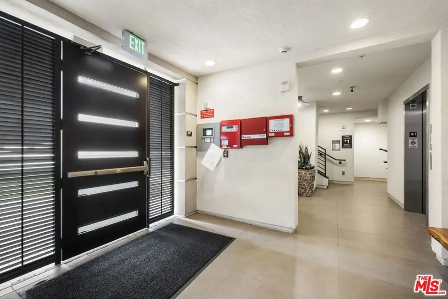 12526 W Fielding Circle #6, Playa Vista, CA 90094 - #3