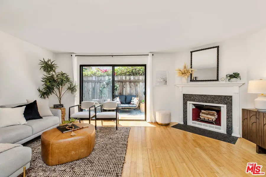 2337 Oak Street #4, Santa Monica, CA 90405 - #3