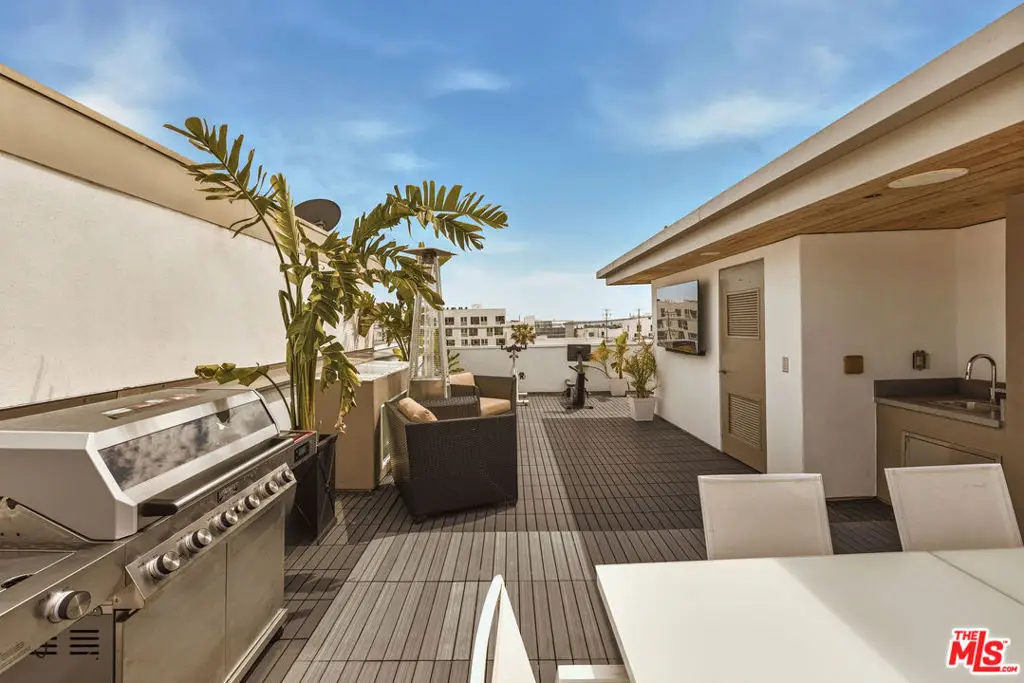6728 W Hepburn Way, Los Angeles, CA 90038 - #1