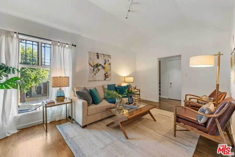 9039 Phyllis Avenue, West Hollywood, CA 90069 - #2