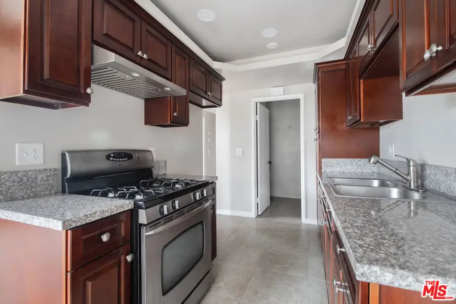 1423 W 7th Street, Upland, CA 91786 - #3