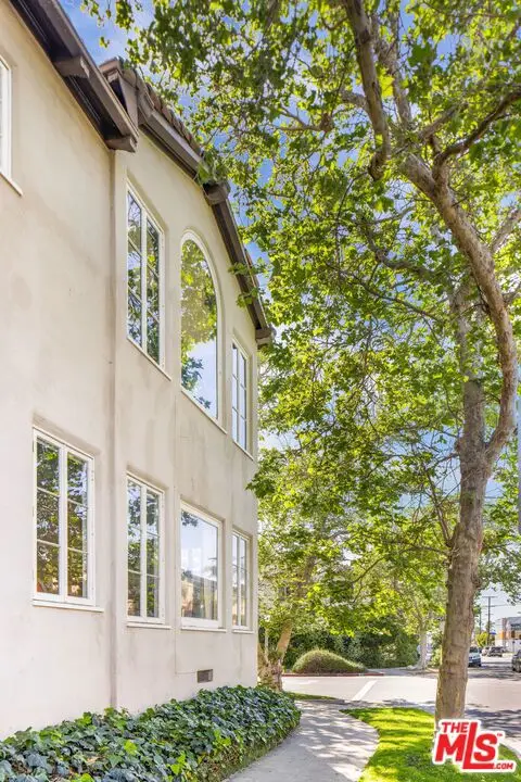 366 N Sycamore Avenue, Los Angeles, CA 90036 - #3