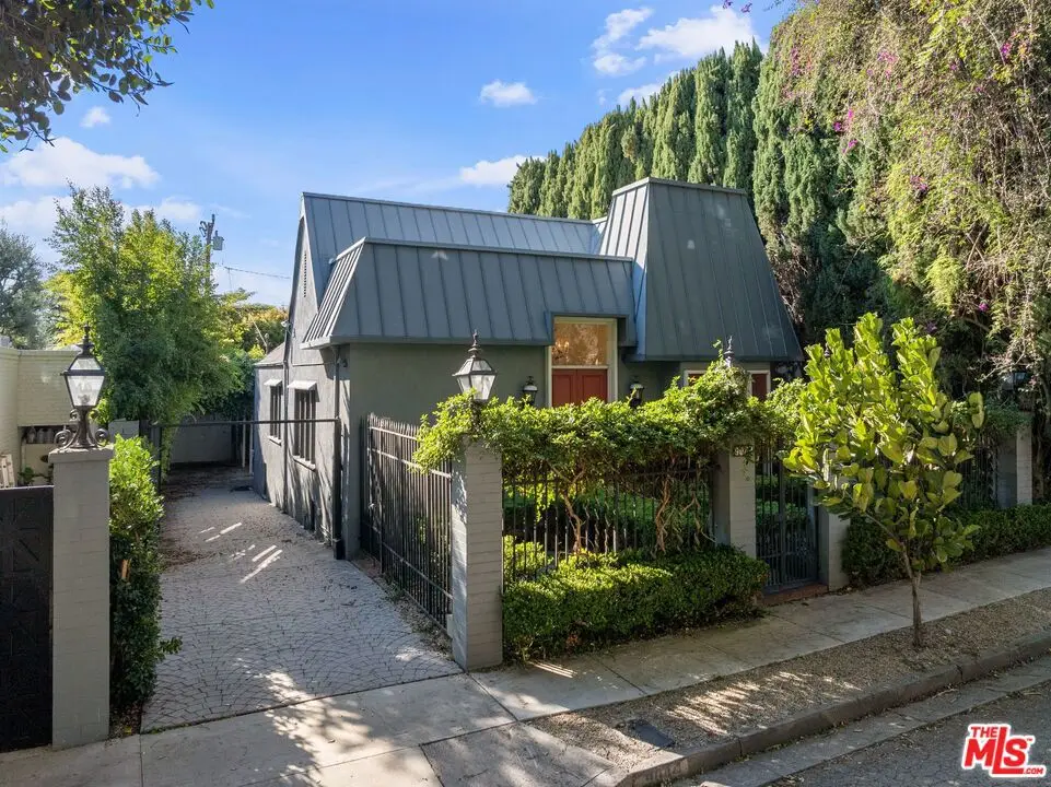9044 Elevado Street, West Hollywood, CA 90069 - #1