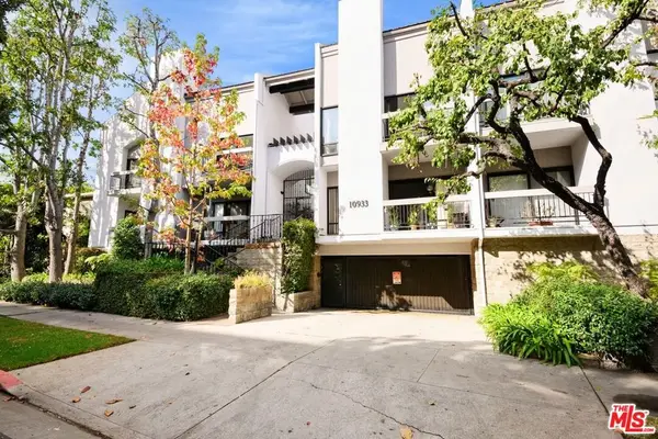 10933 Wellworth Avenue #18, Los Angeles, CA 90024
