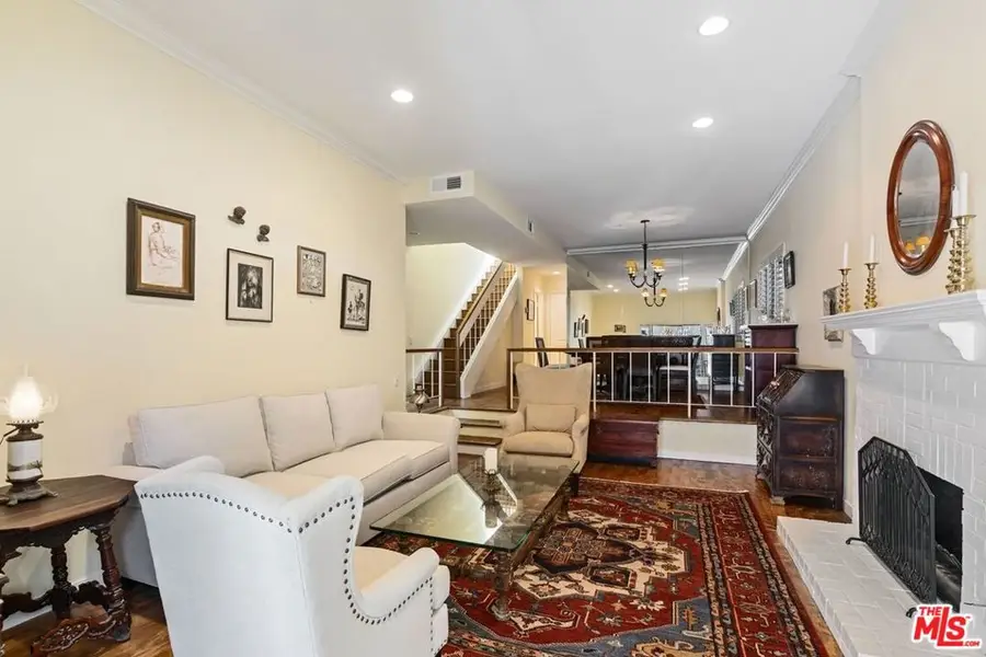 10933 Wellworth Avenue #18, Los Angeles, CA 90024 - #3