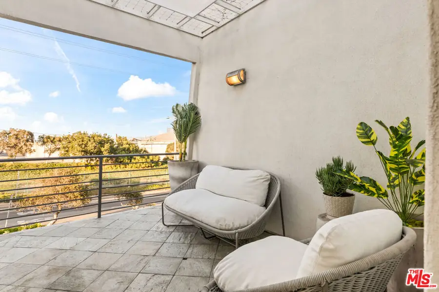 502 Rosecrans Avenue #B, Manhattan Beach, CA 90266 - #2