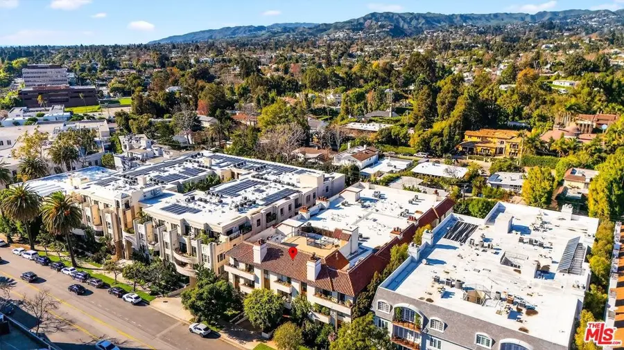 11755 Montana Avenue #201, Los Angeles, CA 90049 - #3