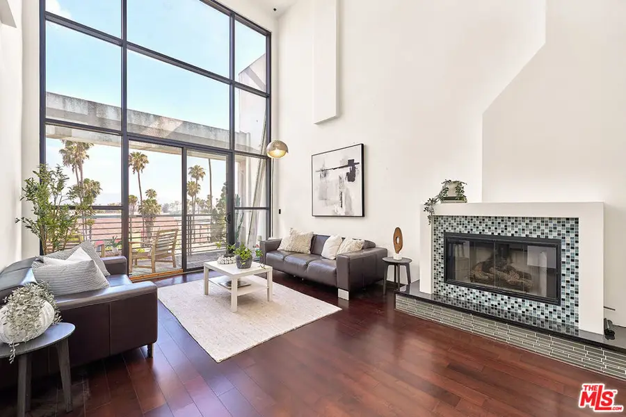 520 S Kingsley Drive #PH3, Los Angeles, CA 90020 - #3