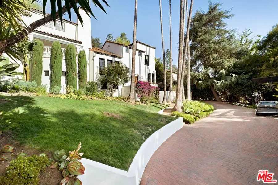 2556 Aberdeen Avenue, Los Angeles, CA 90027 - #3