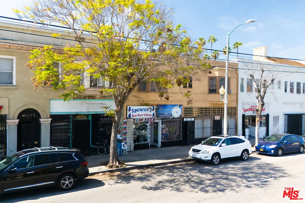 2216 W Jefferson Boulevard, Los Angeles, CA 90018 - #1