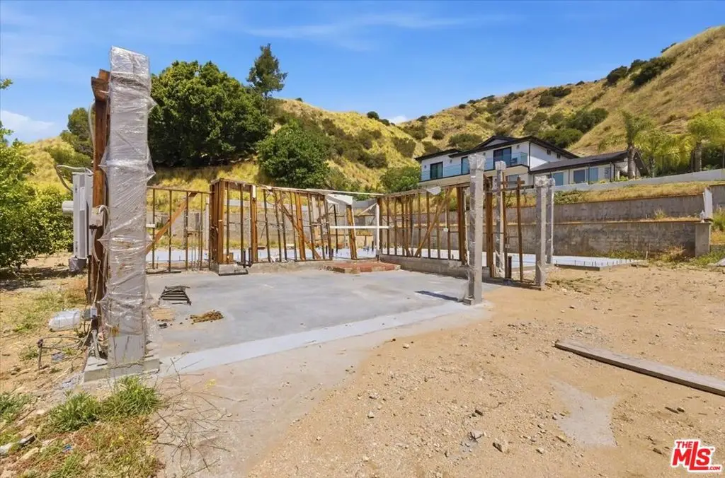 9865 Lanark Street, Sun Valley, CA 91352 - #1