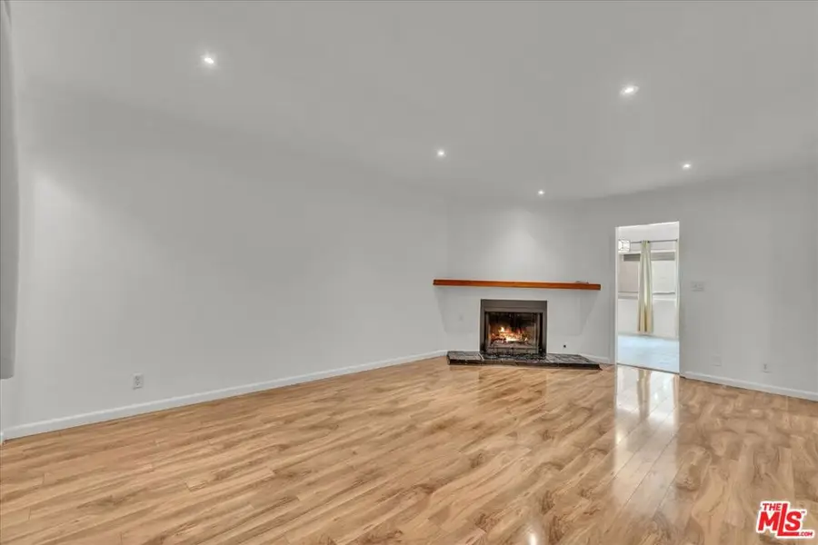 15457 Moorpark Street #3, Sherman Oaks, CA 91403 - #2
