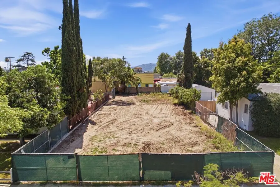 10808 Hartsook Street, North Hollywood, CA 91601 - #3