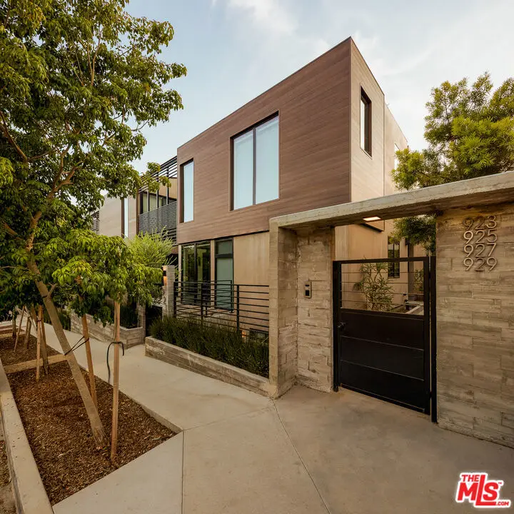 923 N Hilldale Avenue, West Hollywood, CA 90069 - #2
