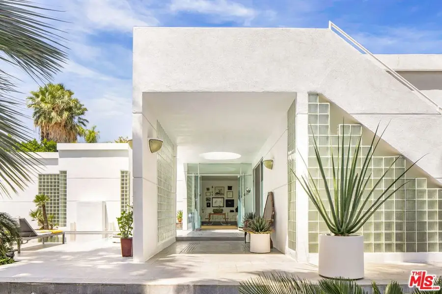 520 W Via Lola, Palm Springs, CA 92262 - #2