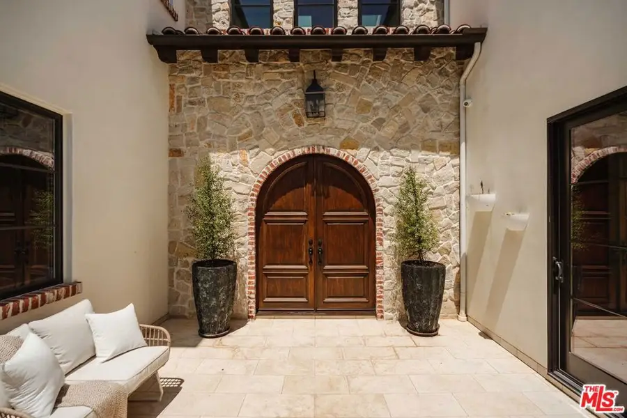 16037 Junaluska Way, Pacific Palisades, CA 90272 - #2
