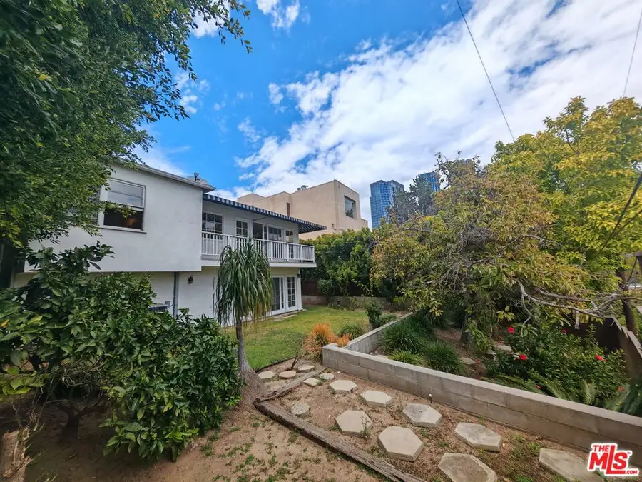 2052 Kerwood Avenue, Los Angeles, CA 90025 - #2