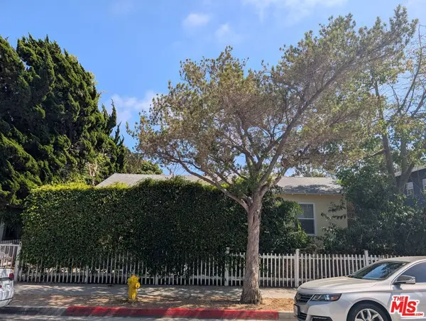 2832 Exposition Boulevard, Santa Monica, CA 90404