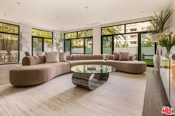 425 N Palm Drive #103, Beverly Hills, CA 90210