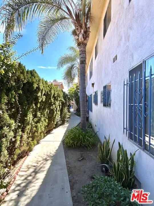 6214 S Victoria Avenue, Los Angeles, CA 90043 - #2