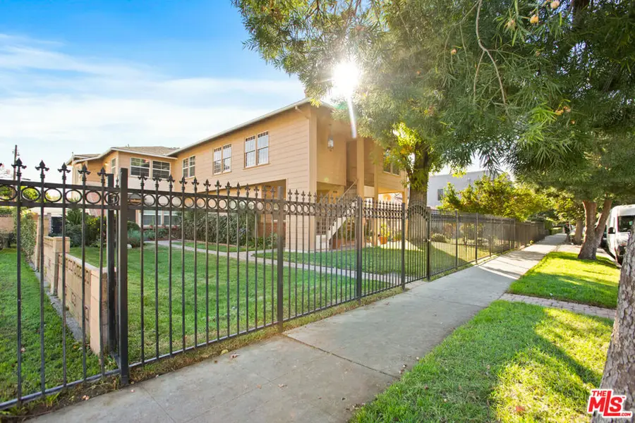 6504 Woodley Avenue, Van Nuys, CA 91406 - #3