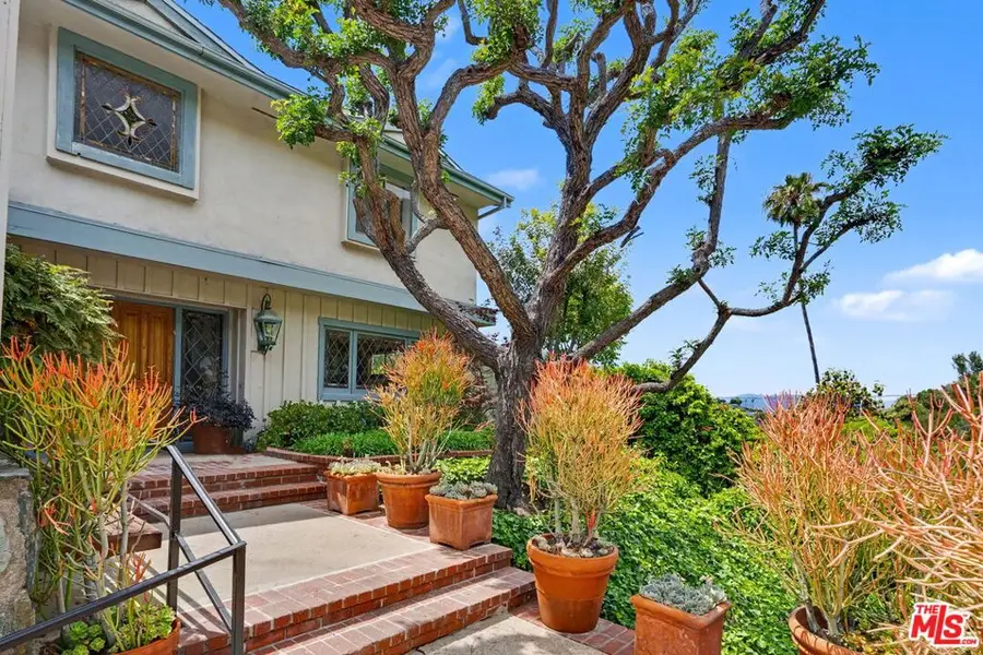 3563 Stone Canyon Avenue, Sherman Oaks, CA 91403 - #2