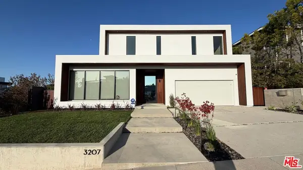 3207 Maplewood Avenue, Los Angeles, CA 90066