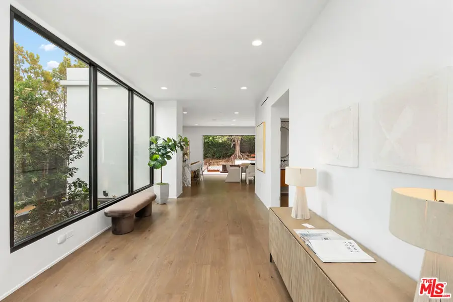 3207 Maplewood Avenue, Los Angeles, CA 90066 - #3