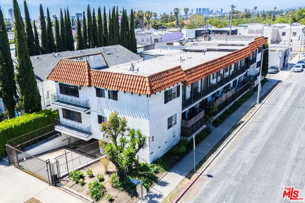 7050 Waring Avenue, Los Angeles, CA 90038