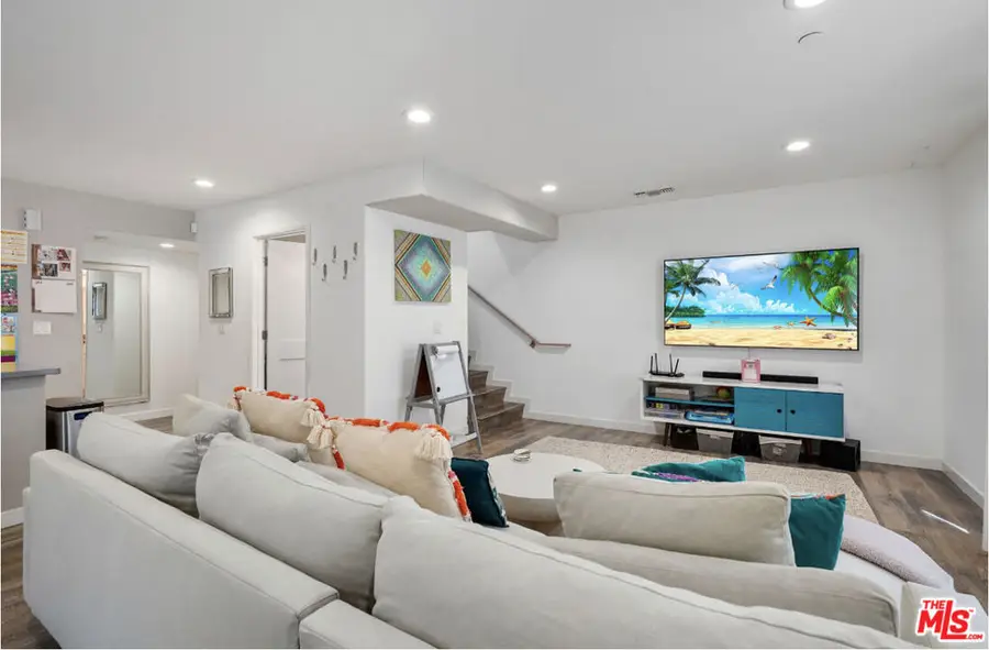 14321 Irma Way, Van Nuys, CA 91405 - #3