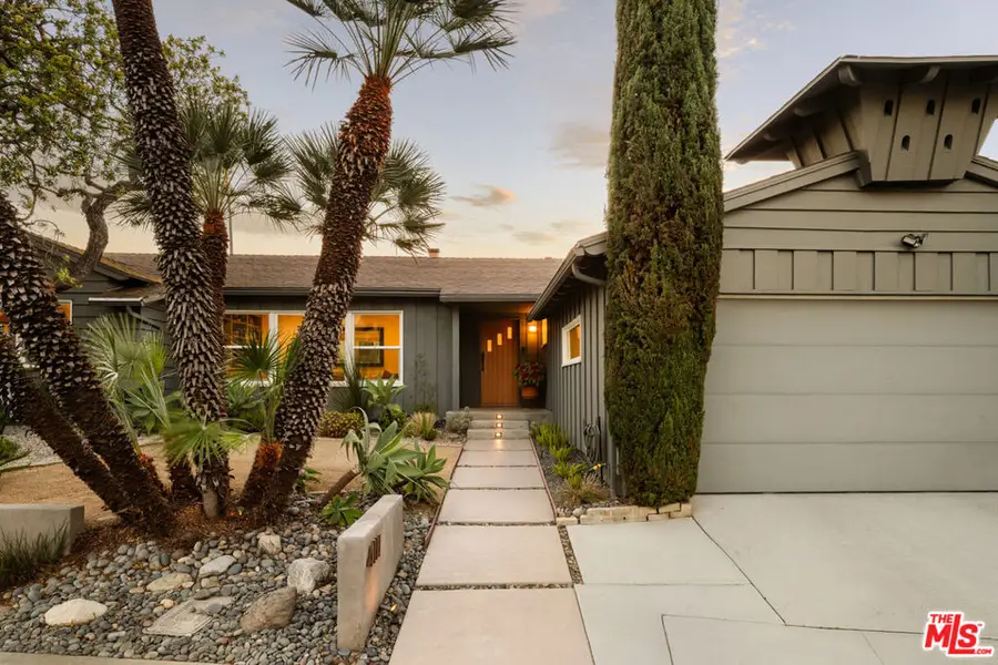 4111 Mantova Drive, Los Angeles, CA 90008 - #2