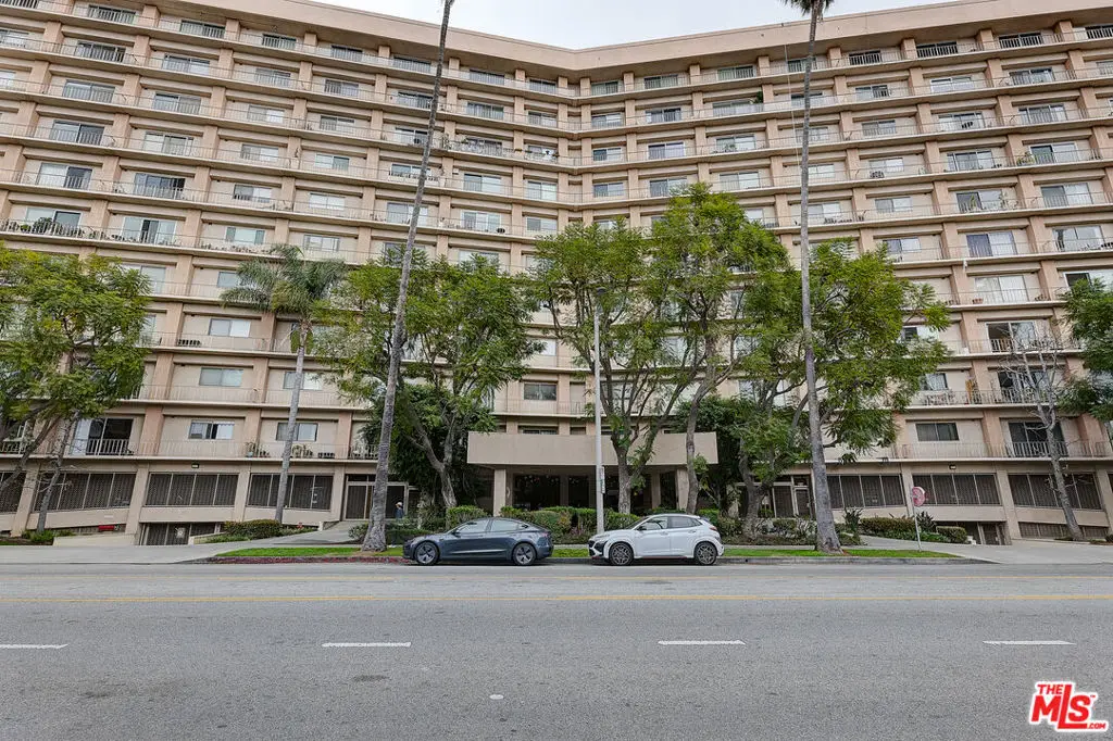100 S Doheny Drive #223, Los Angeles, CA 90048 - #1