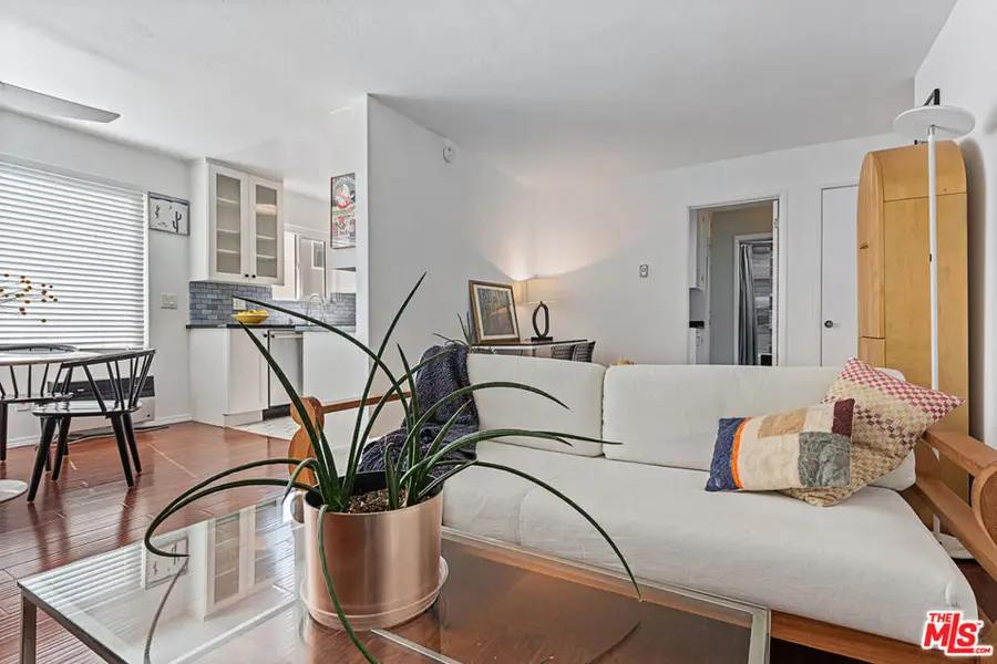 964 Larrabee Street #102, West Hollywood, CA 90069 - #2