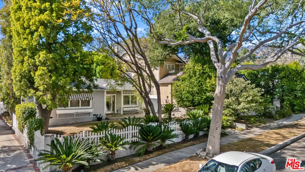 1023 E Grinnell Drive, Burbank, CA 91501 - #1
