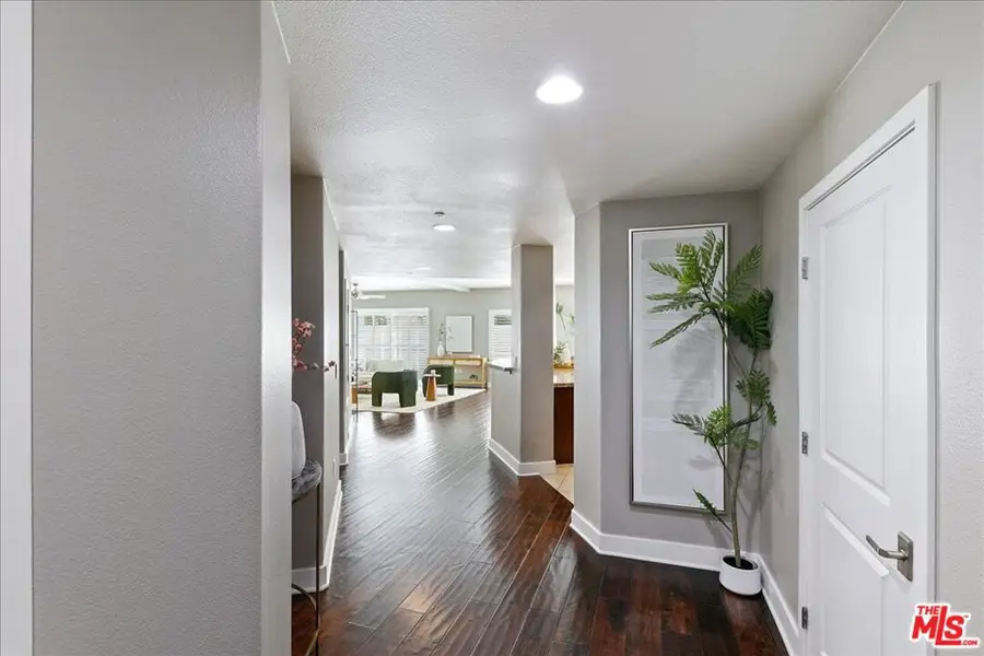 11115 Acama Street #107, Studio City, CA 91602 - #2