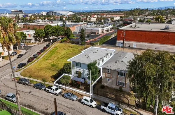 3213 Bartdon Avenue, Inglewood, CA 90303