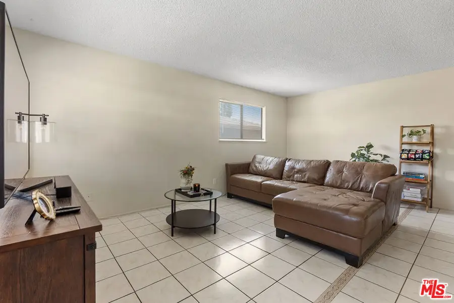 1021 W Sierra Madre Avenue #4, Azusa, CA 91702 - #2