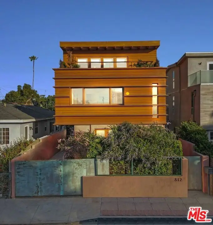 812 Brooks Avenue, Venice, CA 90291 - #2