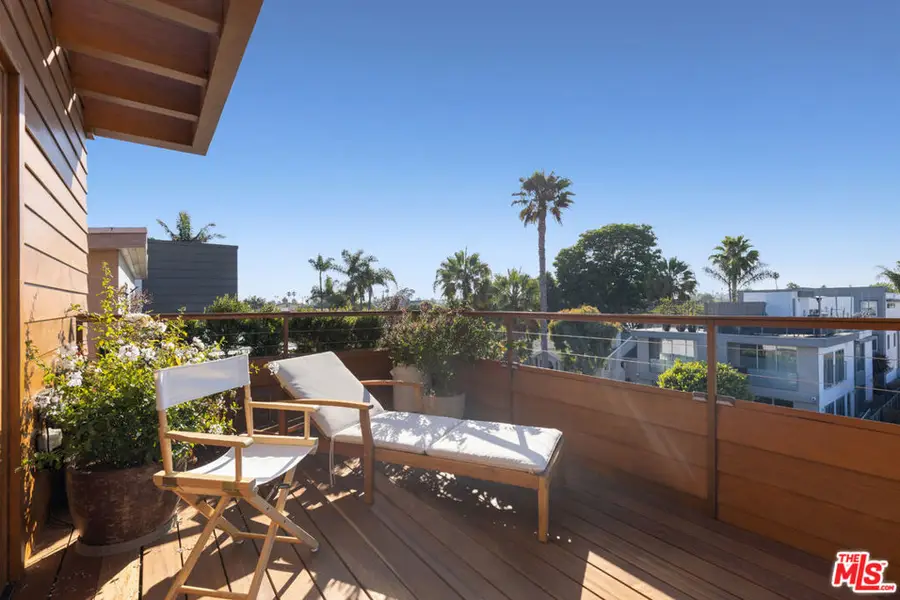 812 Brooks Avenue, Venice, CA 90291 - #3
