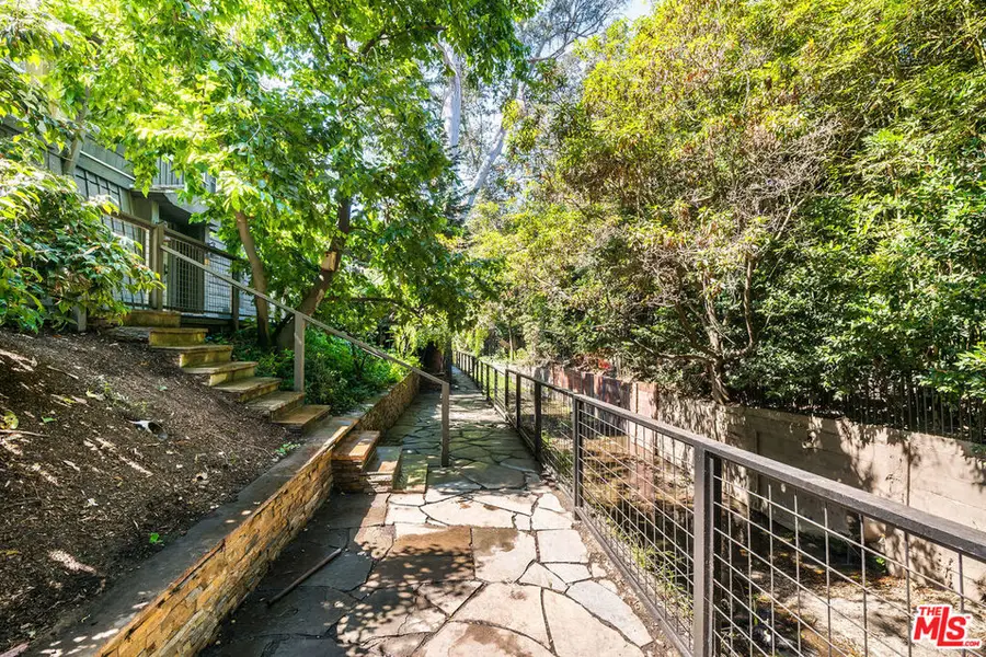 689 Brooktree Road, Santa Monica, CA 90402 - #3