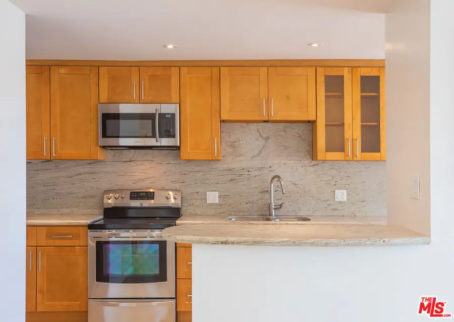 403 N Oakhurst Drive #303, Beverly Hills, CA 90210 - #3
