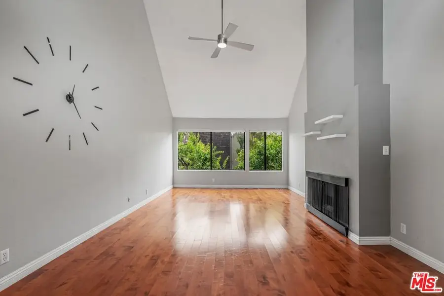 950 N Kings Road #324, West Hollywood, CA 90069 - #3