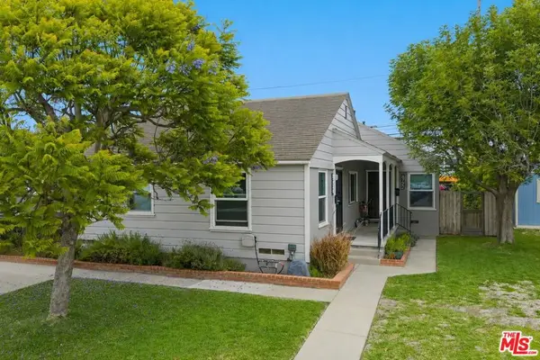 8720 El Manor Avenue, Los Angeles, CA 90045
