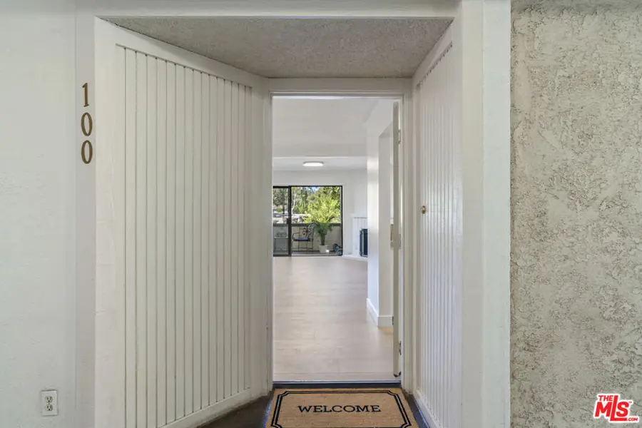 21500 Califa Street #100, Woodland Hills, CA 91367 - #2