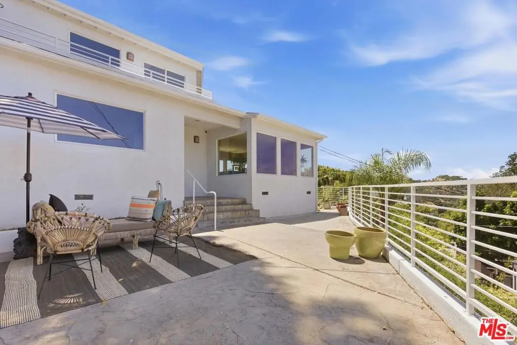 11776 Laurelcrest Drive, Studio City, CA 91604 - #1