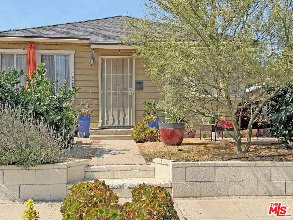 10445 W Chandler Boulevard, North Hollywood, CA 91601 - #1