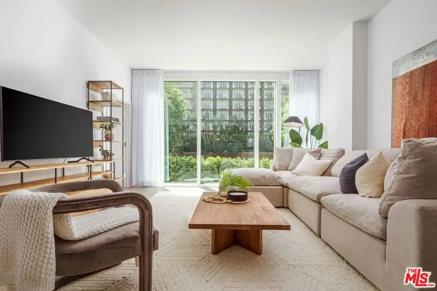 9000 W 3rd Street #211, Los Angeles, CA 90048 - #2