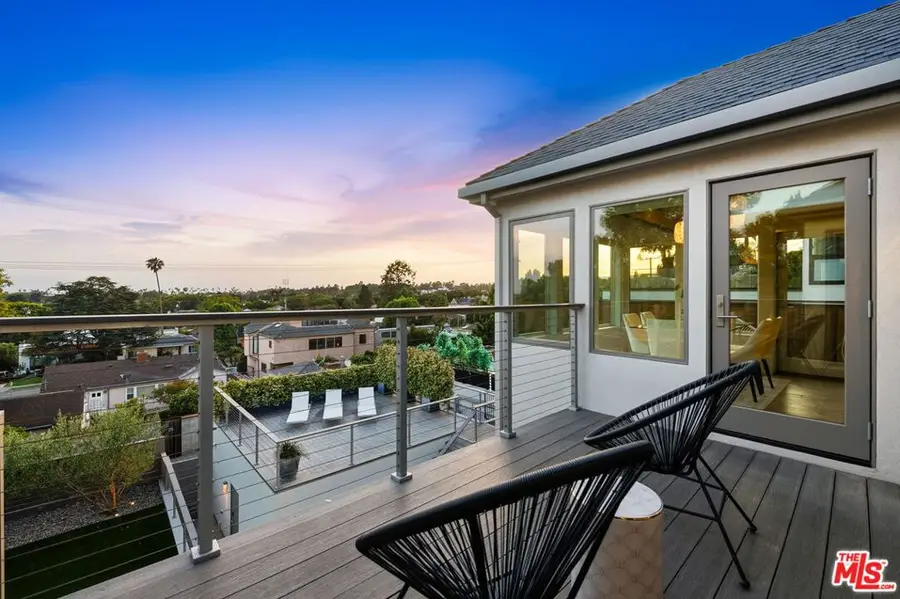 922 Berkeley Street, Santa Monica, CA 90403 - #2