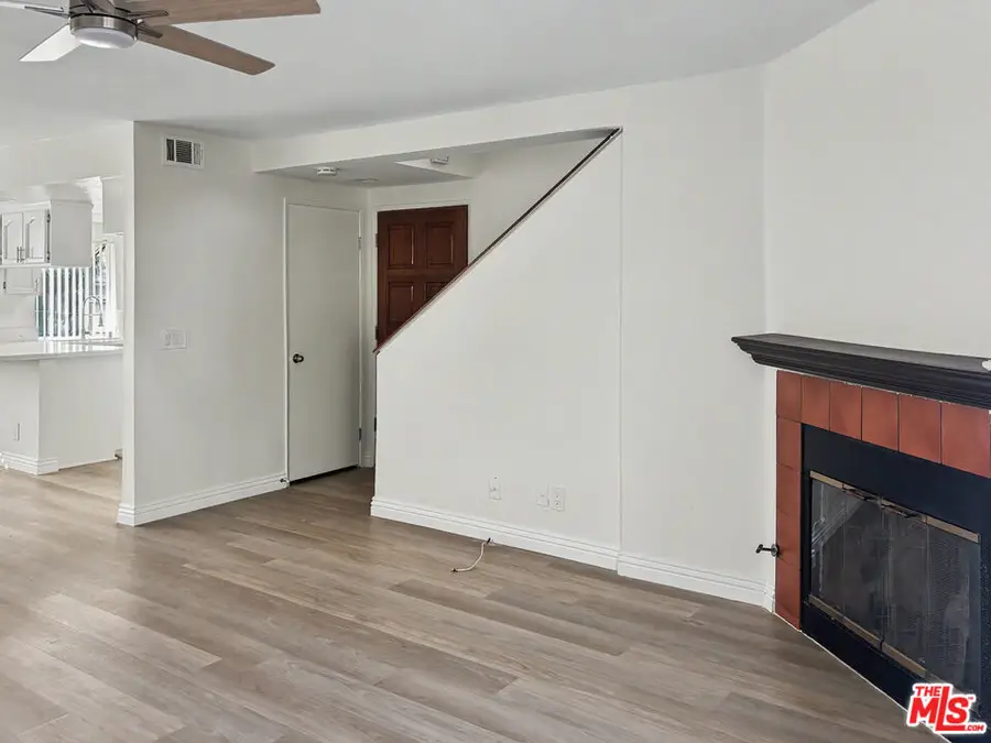 419 N Exton Avenue #6, Inglewood, CA 90302 - #2