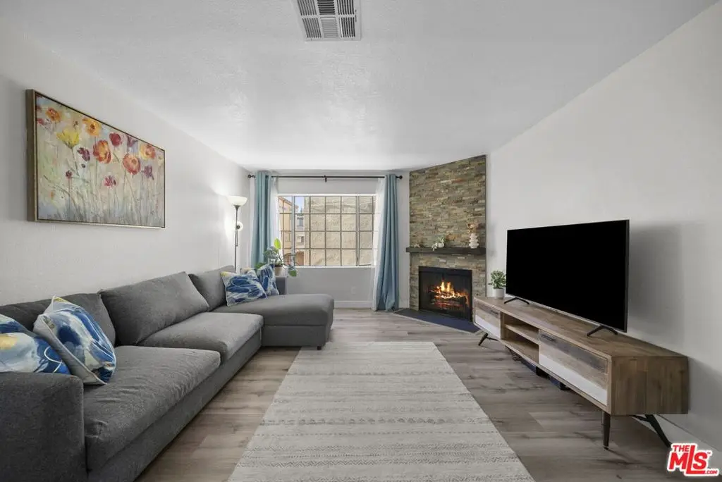 7658 Topanga Canyon Boulevard #113, Canoga Park, CA 91304 - #1